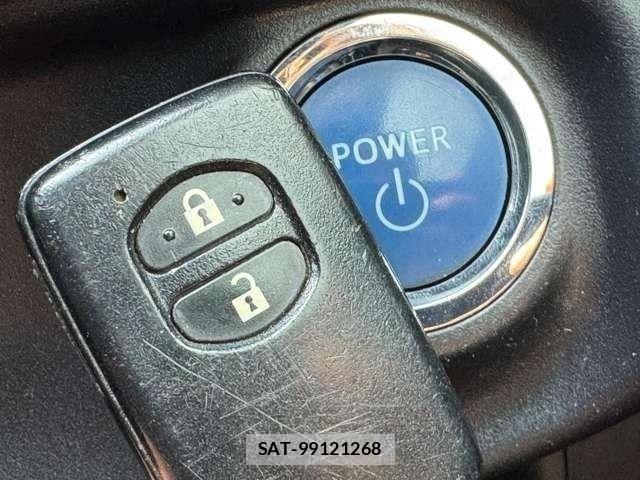 Toyota AQUA 2016-03 8072814-18