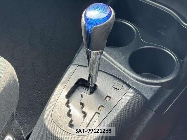 Toyota AQUA 2016-03 8072814-25
