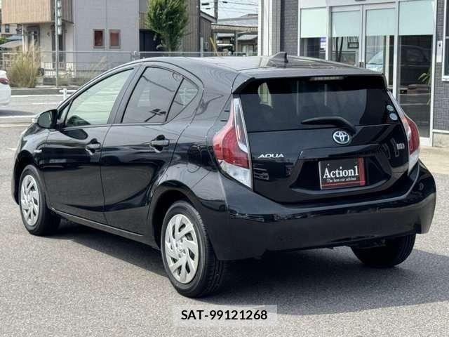 Toyota AQUA 2016-03 8072814-3