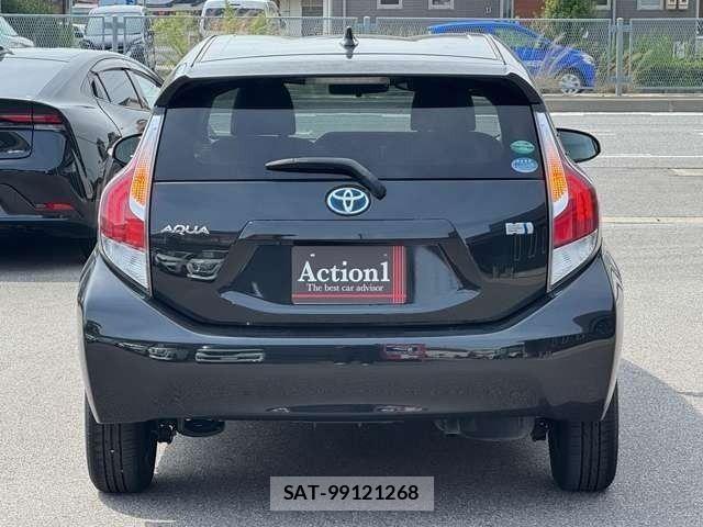 Toyota AQUA 2016-03 8072814-4