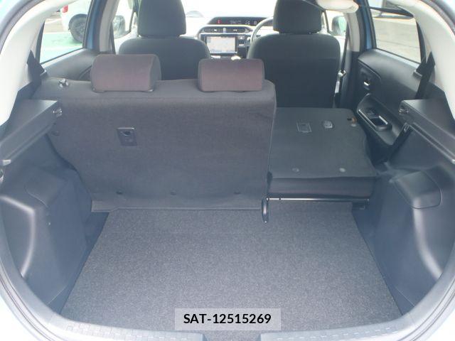 Toyota AQUA 2016-02 8072804-12