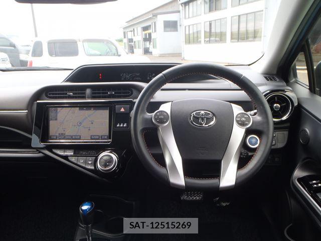 Toyota AQUA 2016-02 8072804-1