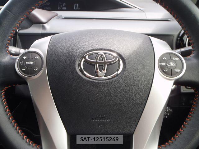 Toyota AQUA 2016-02 8072804-19