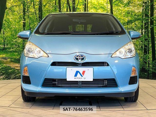Toyota AQUA 2012-03 8072818-13