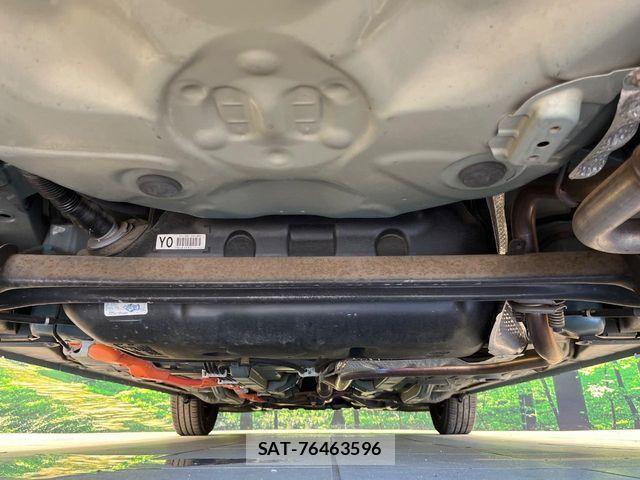 Toyota AQUA 2012-03 8072818-18