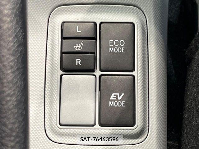 Toyota AQUA 2012-03 8072818-5