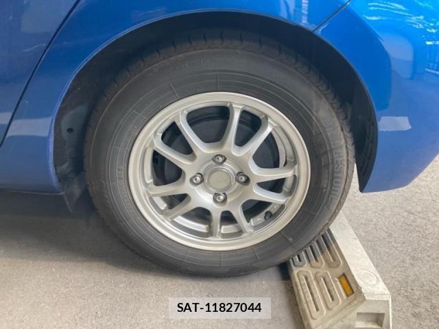 Toyota AQUA 2016-07 8072827-9