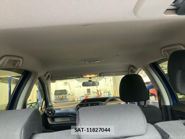 Toyota AQUA 2016-07 8072827-16