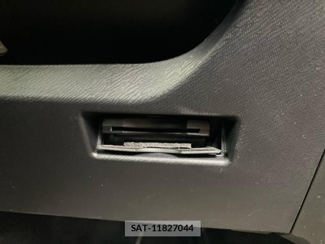 Toyota AQUA 2016-07 8072827-19