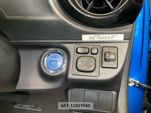 Toyota AQUA 2016-07 8072827-20