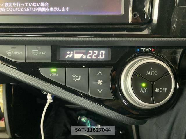 Toyota AQUA 2016-07 8072827-22