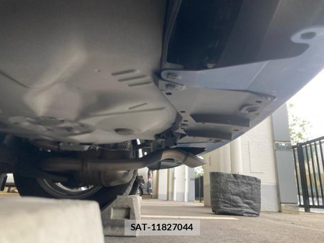 Toyota AQUA 2016-07 8072827-25