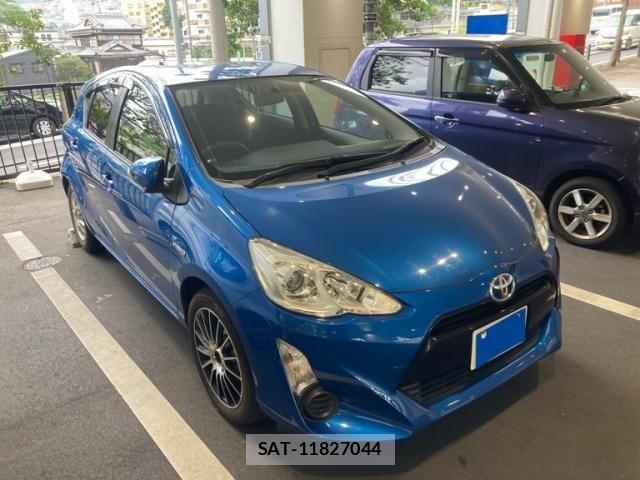 Toyota AQUA 2016-07 8072827-3