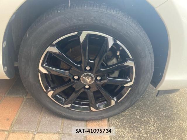 Toyota AQUA 2012-08 8072843-3