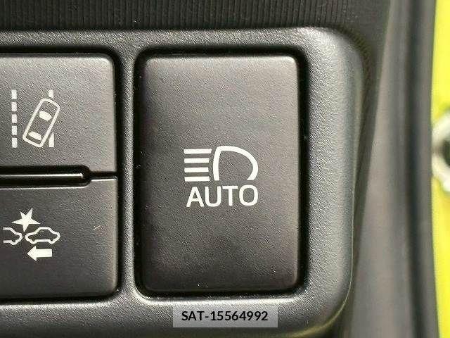 Toyota AQUA 2018-08 8072805-4