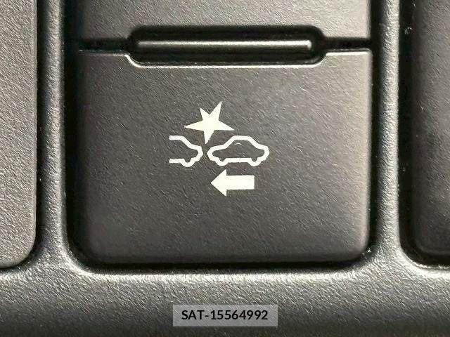 Toyota AQUA 2018-08 8072805-5
