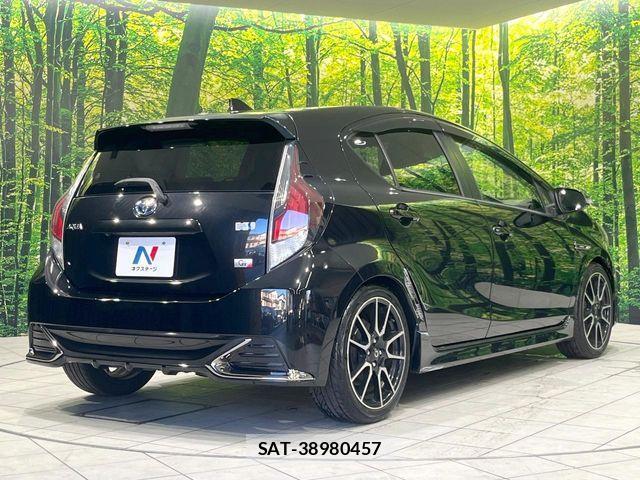 Toyota AQUA 2015-08 8072796-16