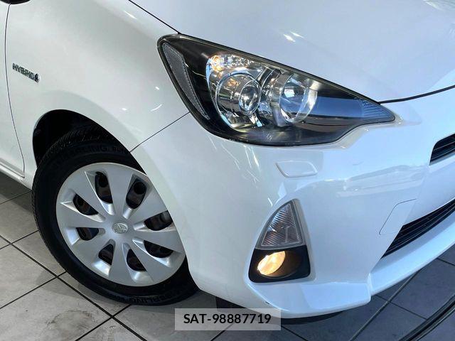 Toyota AQUA 2013-06 8072825-11