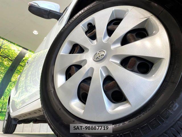 Toyota AQUA 2013-06 8072825-12