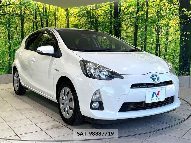 Toyota AQUA 2013-06 8072825-15