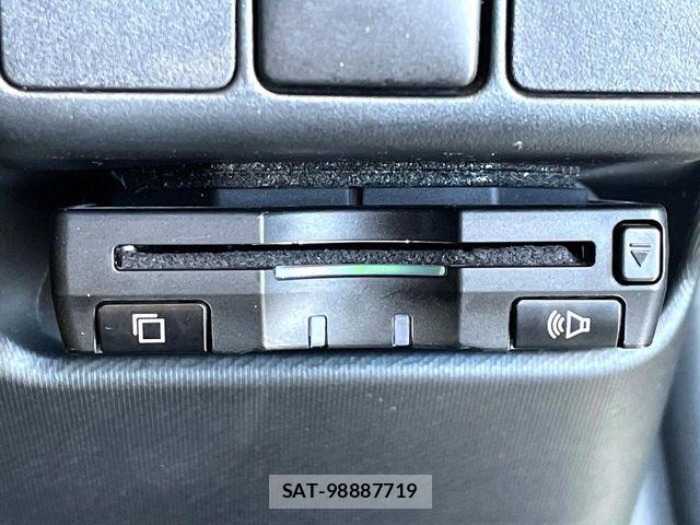 Toyota AQUA 2013-06 8072825-4