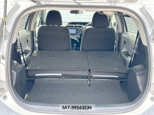 Toyota AQUA 2013-02 8072544-9