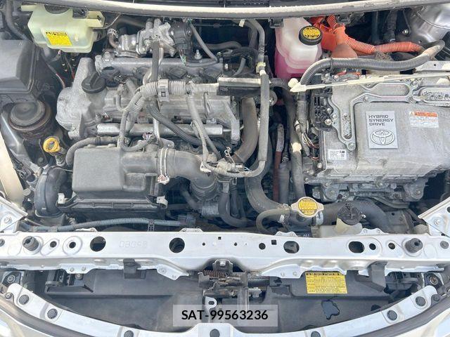 Toyota AQUA 2013-02 8072544-17