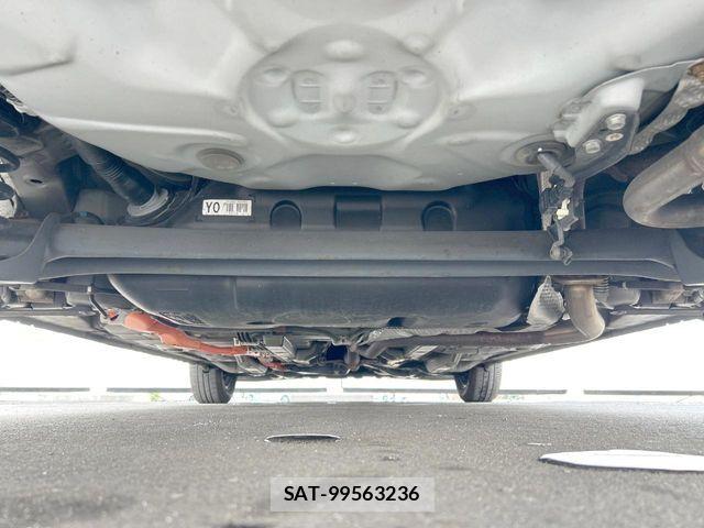 Toyota AQUA 2013-02 8072544-18