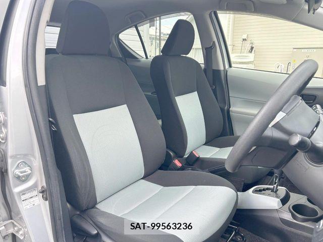 Toyota AQUA 2013-02 8072544-7