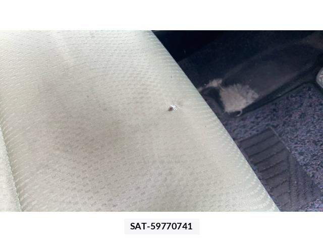 Toyota AQUA 2012-03 8072844-12