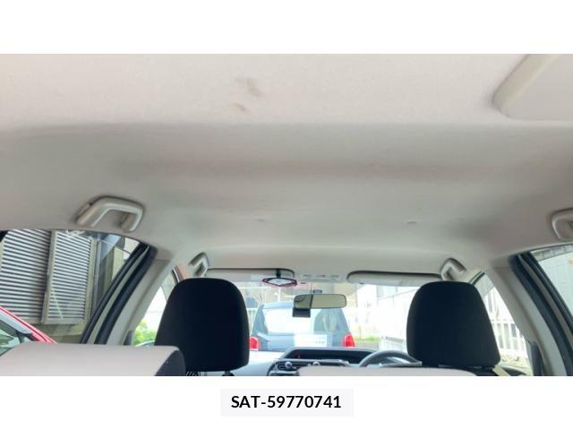 Toyota AQUA 2012-03 8072844-24