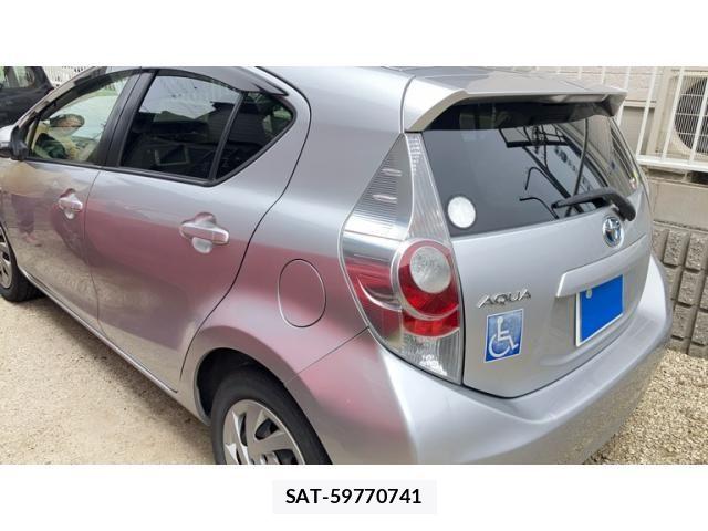 Toyota AQUA 2012-03 8072844-6