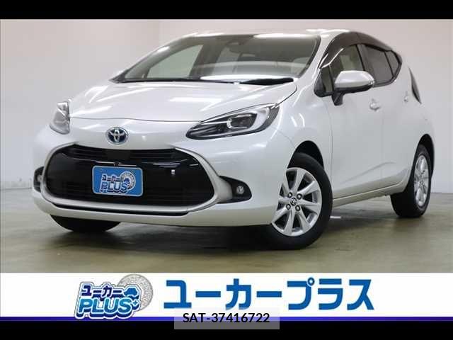 Toyota AQUA 2023-11 8072782-0