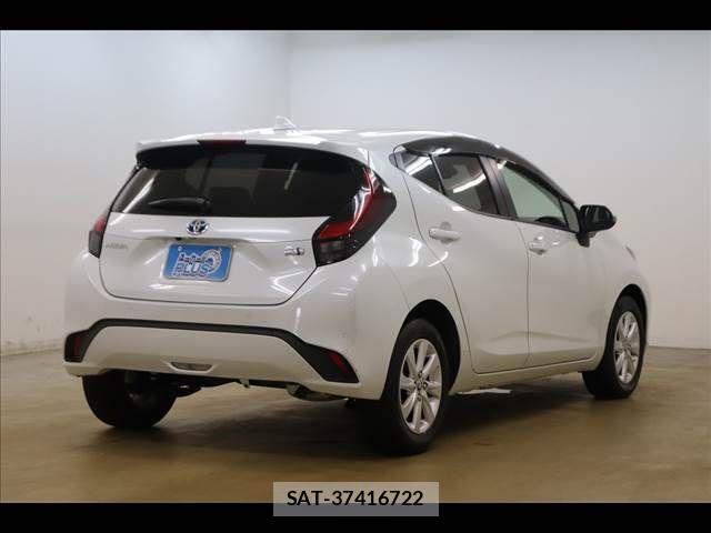 Toyota AQUA 2023-11 8072782-18