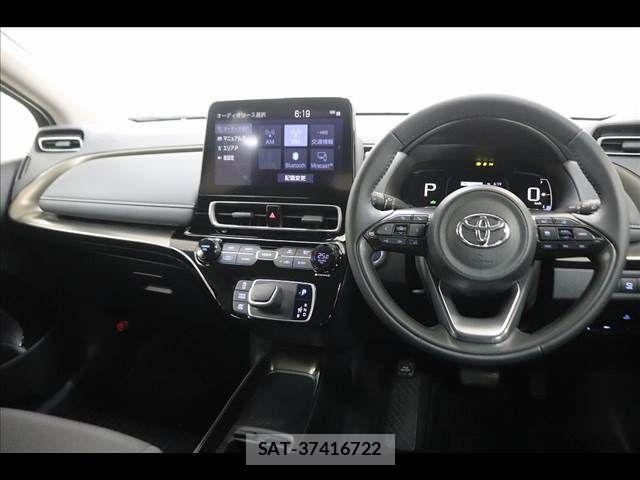 Toyota AQUA 2023-11 8072782-1