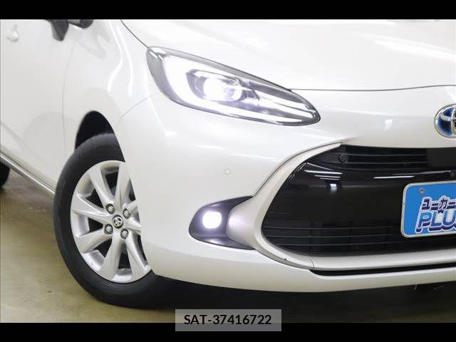 Toyota AQUA 2023-11 8072782-22