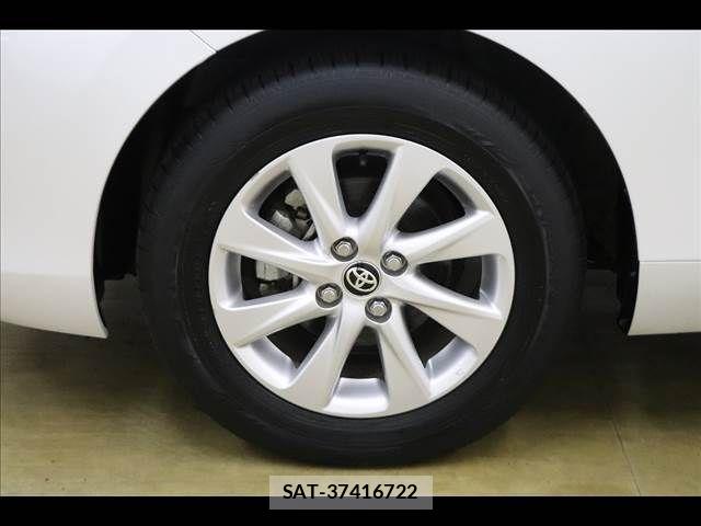 Toyota AQUA 2023-11 8072782-23