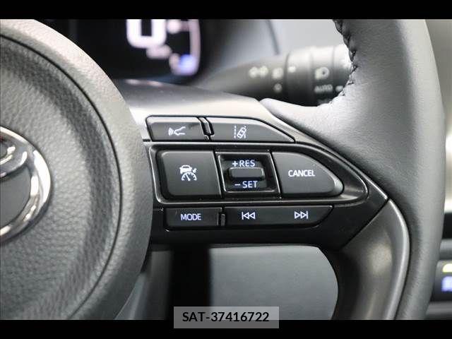 Toyota AQUA 2023-11 8072782-4