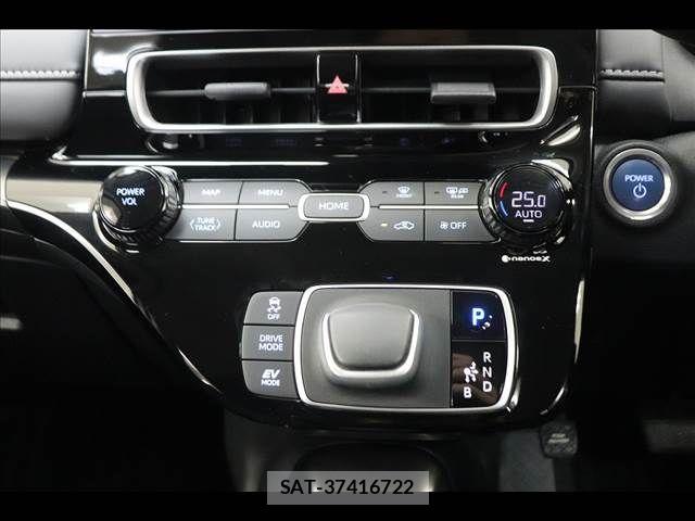Toyota AQUA 2023-11 8072782-6