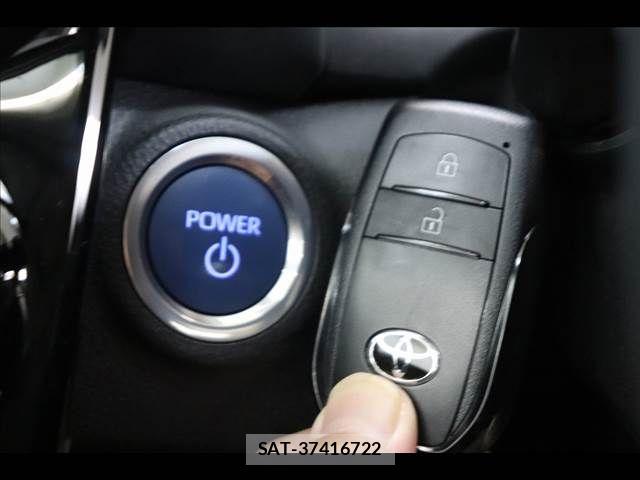 Toyota AQUA 2023-11 8072782-7