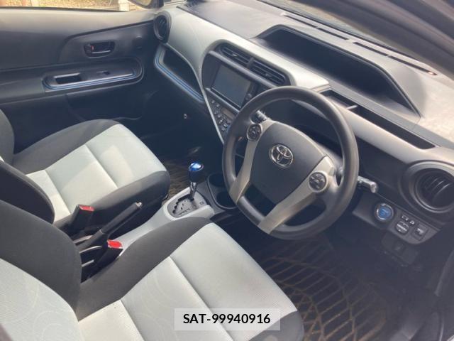 Toyota AQUA 2013-08 8072841-12