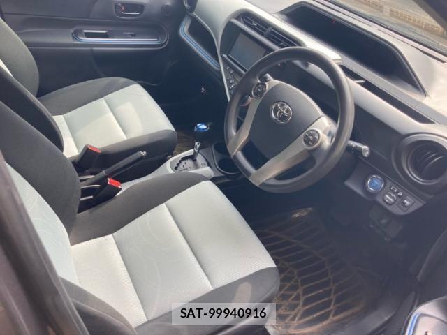 Toyota AQUA 2013-08 8072841-13