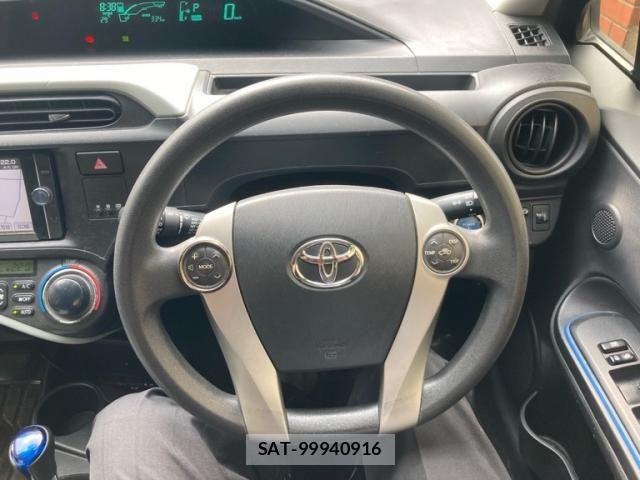 Toyota AQUA 2013-08 8072841-18