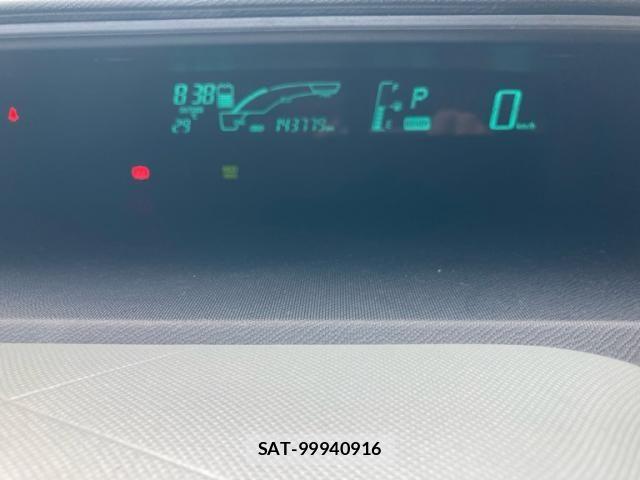 Toyota AQUA 2013-08 8072841-19