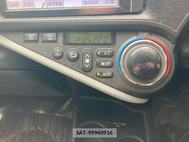 Toyota AQUA 2013-08 8072841-21