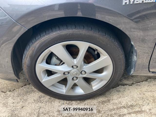 Toyota AQUA 2013-08 8072841-5
