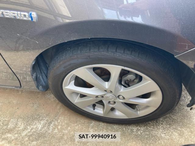 Toyota AQUA 2013-08 8072841-6