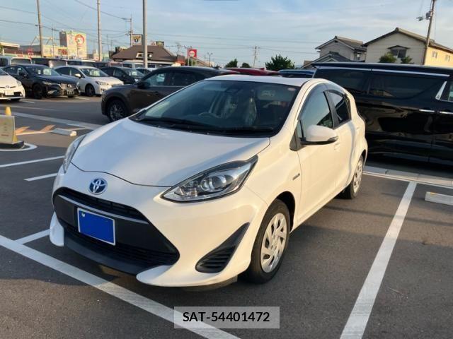 Toyota AQUA 2018-06 8072815-0