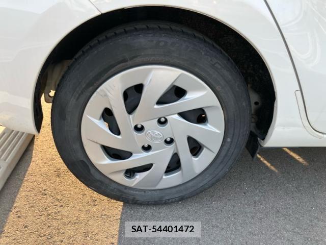 Toyota AQUA 2018-06 8072815-9