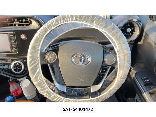 Toyota AQUA 2018-06 8072815-12